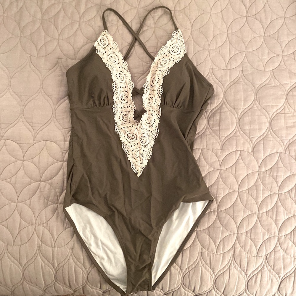 Cupshe green and cream lace full piece swimsuit